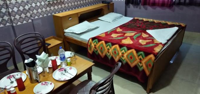 Hotel Vishal Palace 乌纳奥 外观 照片